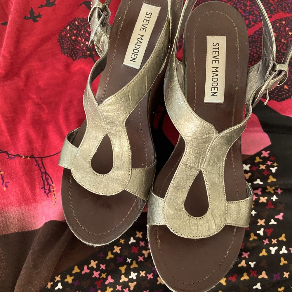 Steve Madden Caprie Pewter Patent Wedge